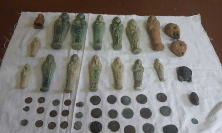 ضبط قطع أثرية 3