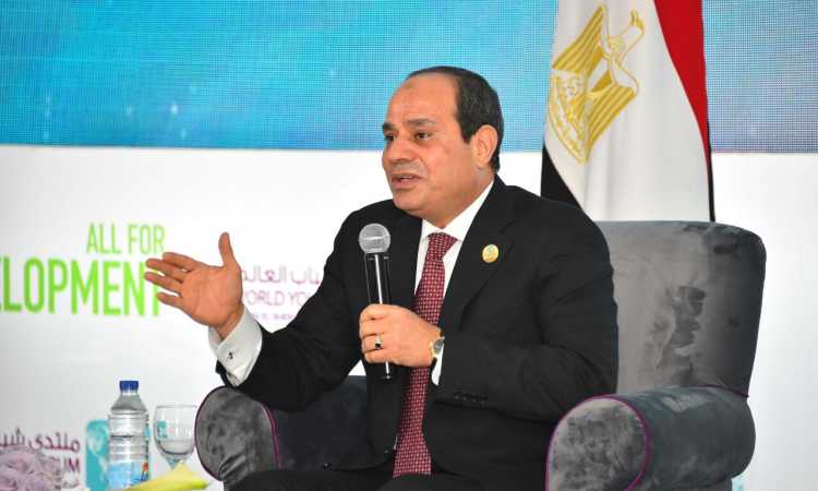 السيسى فى جلسة بمنتدى الشباب