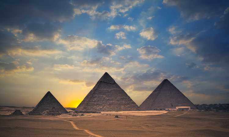الأهرامات