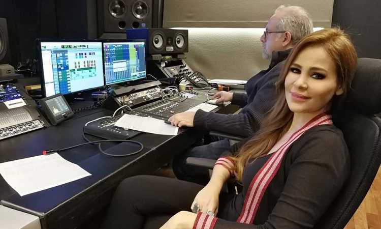 كارول سماحة فى الإستديو