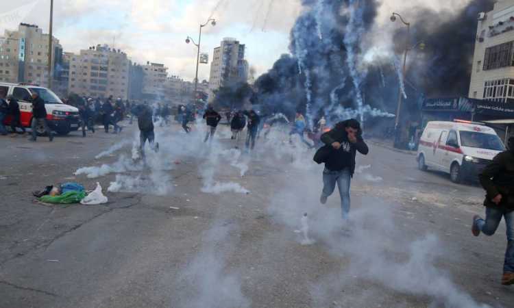 اشتباكات الفلسطينيين مع قوات الاحتلال الإسرائيلى