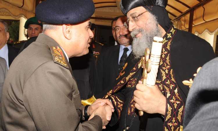 وزير الدفاع والبابا تواضروس