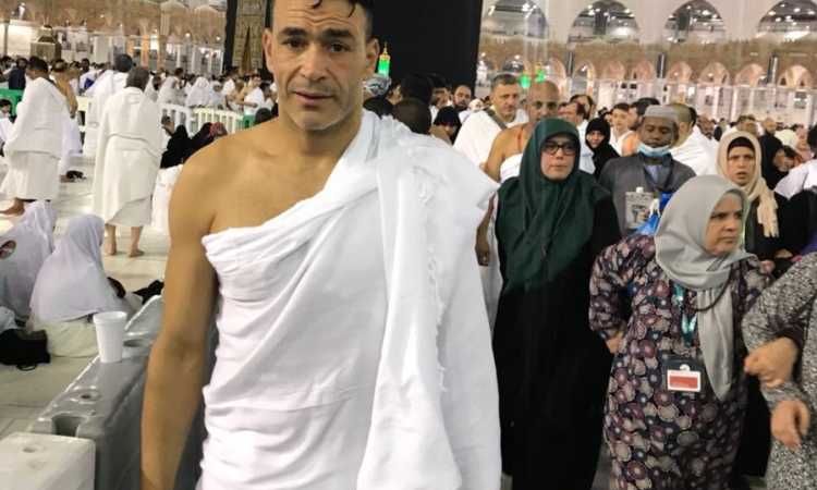 عصام الحضرى