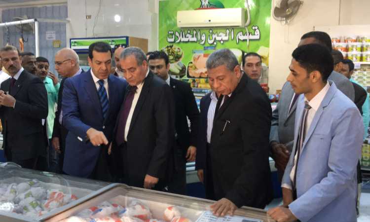 افتتاح مراكز بيع السلع الغذائية