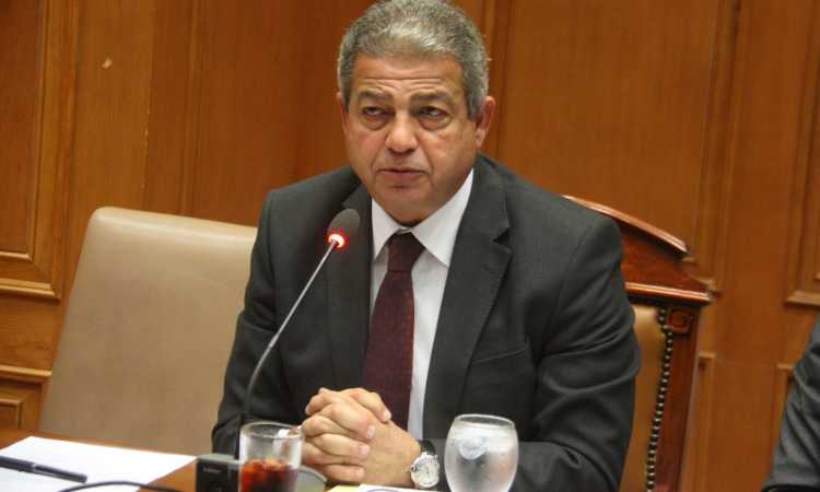 المهندس خالد عبد العزيز وزير الرياضة
