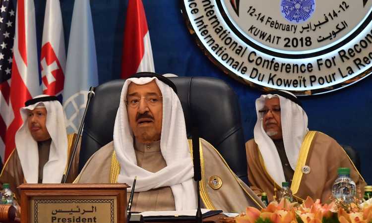 أمير الكويت يرأس الجلسة الافتتاحية لـ«إعمار العراق»