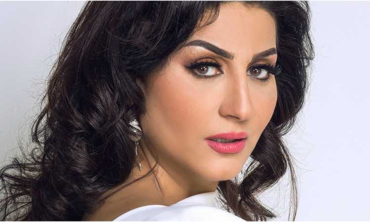 وفاء عامر