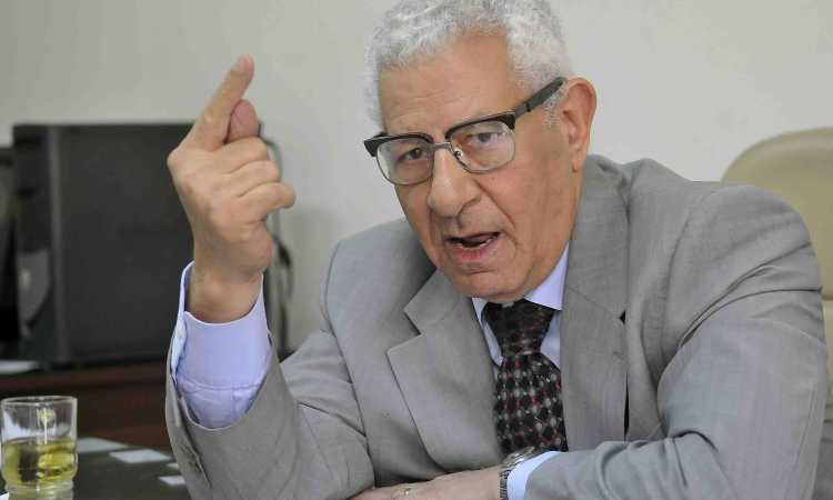 مكرم محمد أحمد 