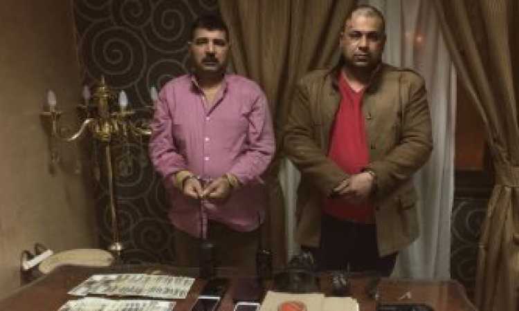 اثنين من المتهمين