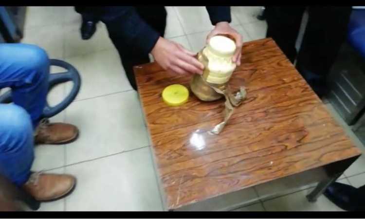 تهريب الترامادول فى المطار