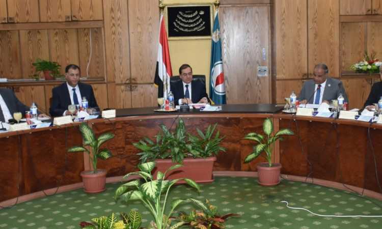 جانب من اجتماع الجمعية العمومية لشركة السهام البترولية
