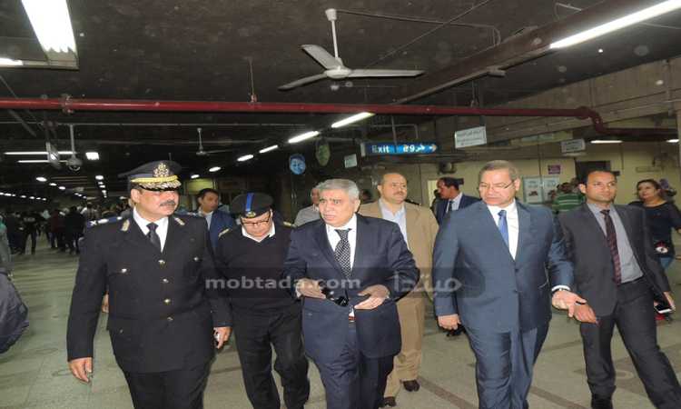 مدير شرطة النقل خلال الجولة