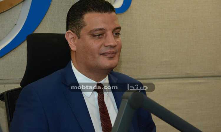 أيمن عبد الموجود