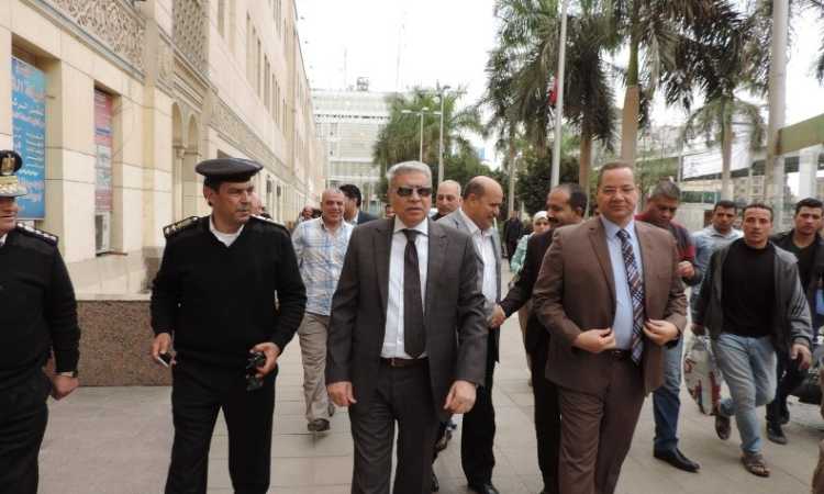 مدير شرطة النقل يتفقد الخدمات الأمنية فى محطة مصر