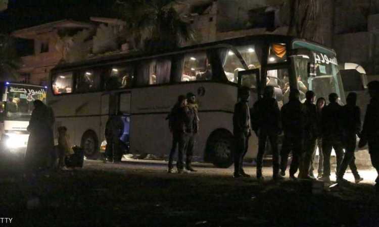 خروج أول دفعة مقاتلين ومدنيين من الغوطة الشرقية