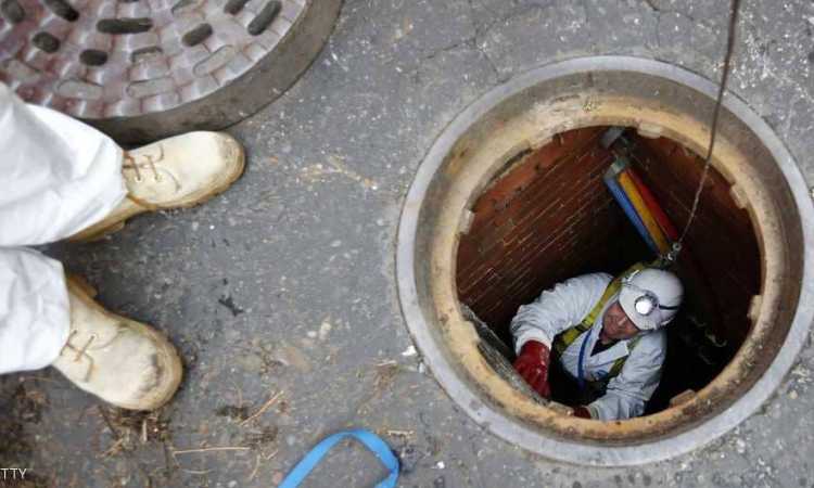 طفل ببالوعة صرف صحى بالولايات المتحدة