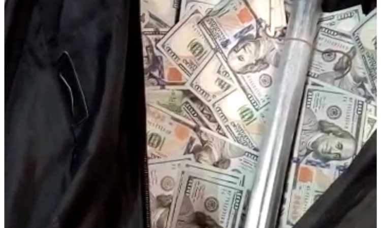 تهريب أموال بمطار القاهرة