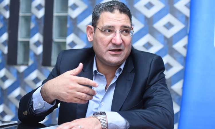 الكاتب الصحفي أحمد أيوب، رئيس تحرير جريدة الجمهورية