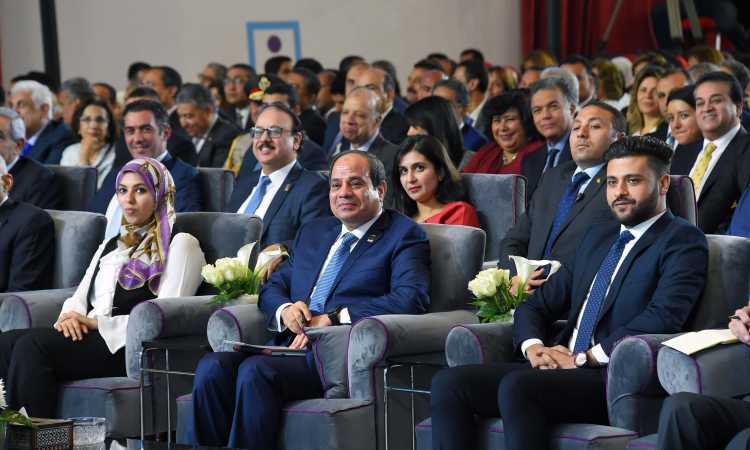 الرئيس السيسى فى المؤتمر الخامس للشباب