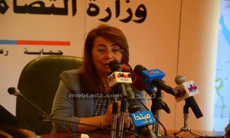 غادة والى
