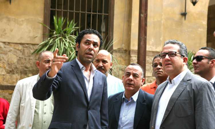 وزير الآثار