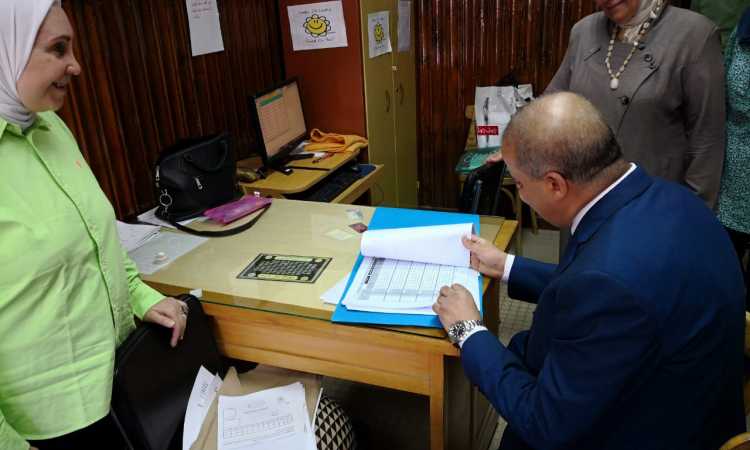 المحرصاوى أثناء تفقده إحدى اللجان