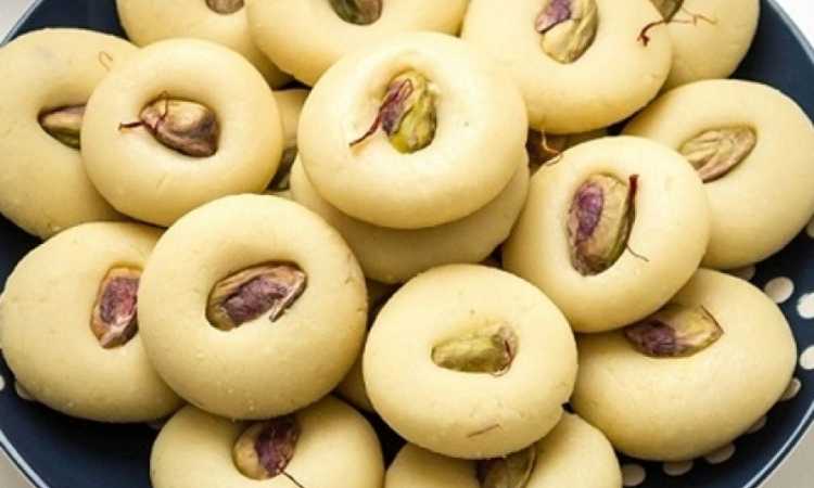 الغريبة