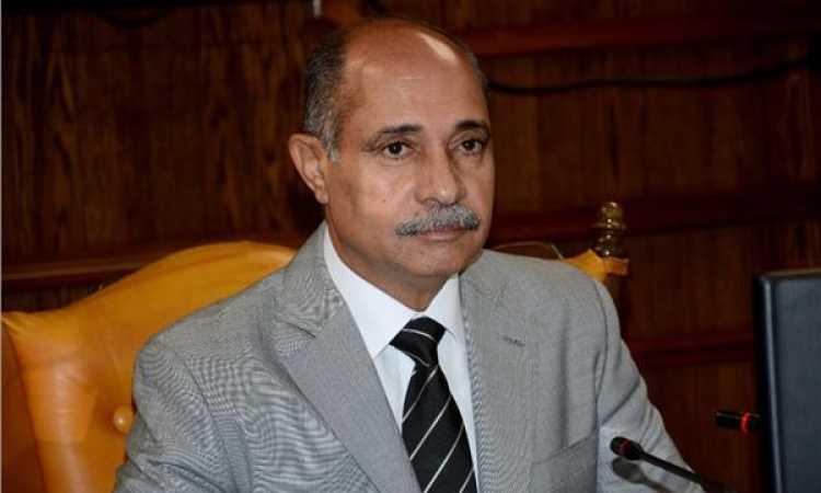 الفريق يونس المصرى وزير الطيران المدنى