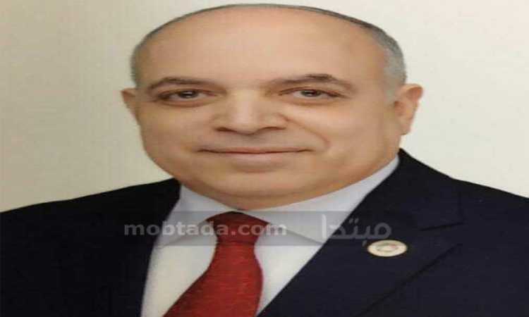 رئيس الجمارك المرتشى