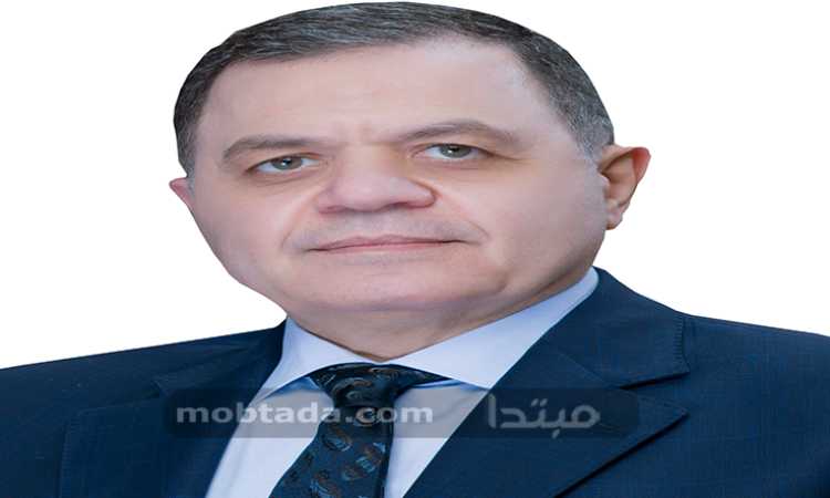 وزير الداخلية اللواء محمود توفيق 
