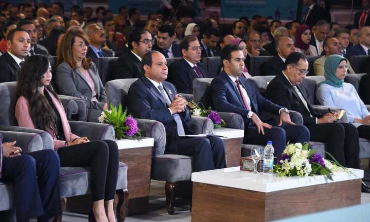 الرئيس فى المؤتمر الوطنى السادس للشباب