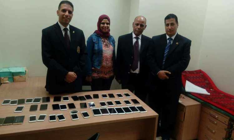 ضبط محاولة تهريب هواتف محمولة بمطار القاهرة