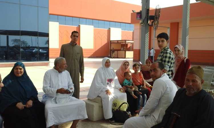 حجاج بيت الله الحرام فى المطار