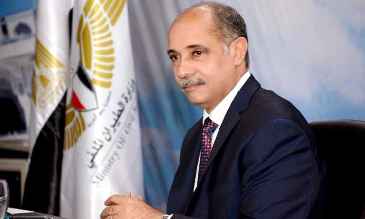 الفريق يونس المصرى - وزير الطيران المدنى