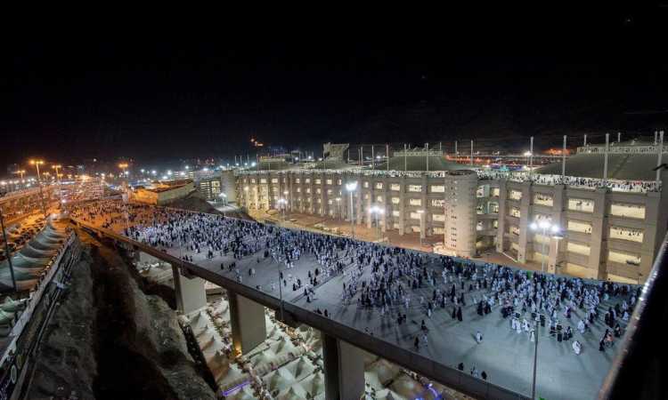 الحجاج فى مشعر منى