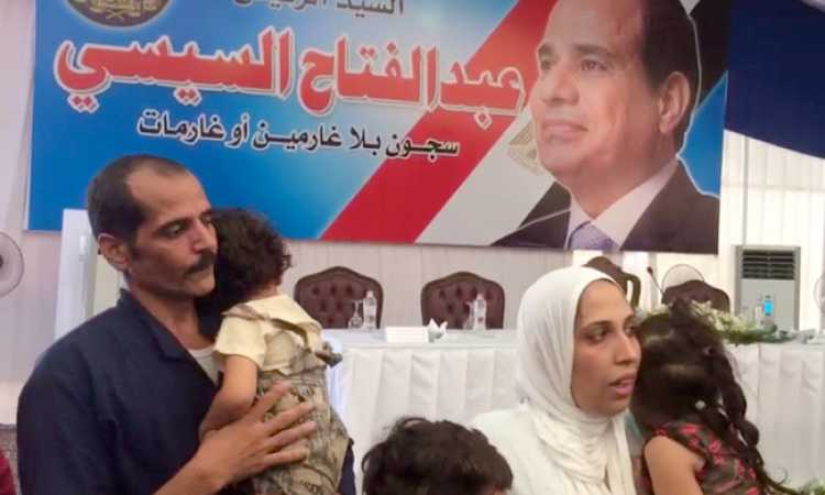  فرحة الغارمين والغارمات بعد الإفراج عنهم
