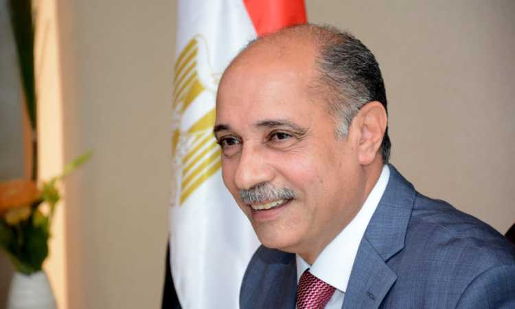 يونس المصرى-وزير الطيران المدنى