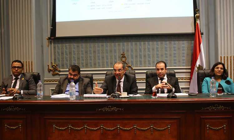 لجنة الاتصالات بحضور وزير الاتصالات 