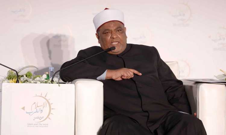 عباس شومان
