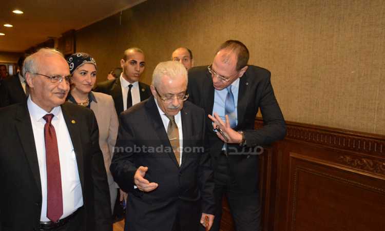 طارق شوقى وزير التربية والتعليم 