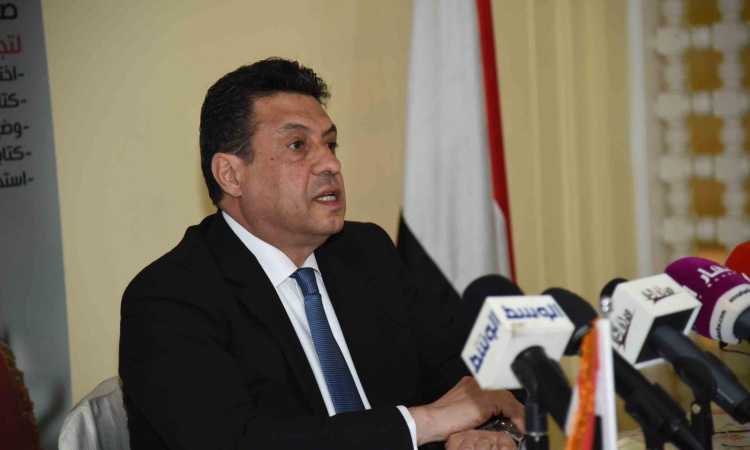 السفير طارق القونى