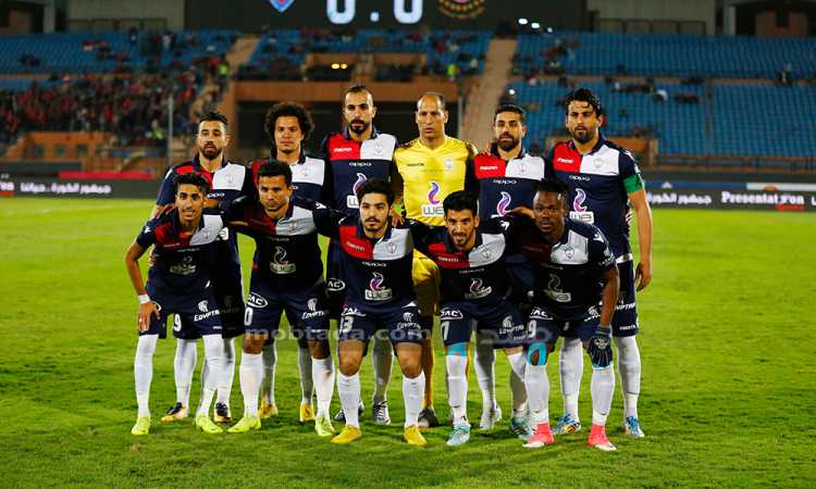 الأهلى يتخطى النجوم بثنائية نظيفة