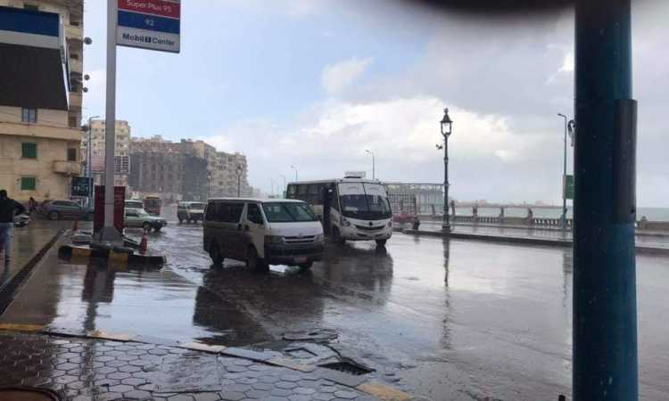 أمطار غزيرة على الإسكندرية