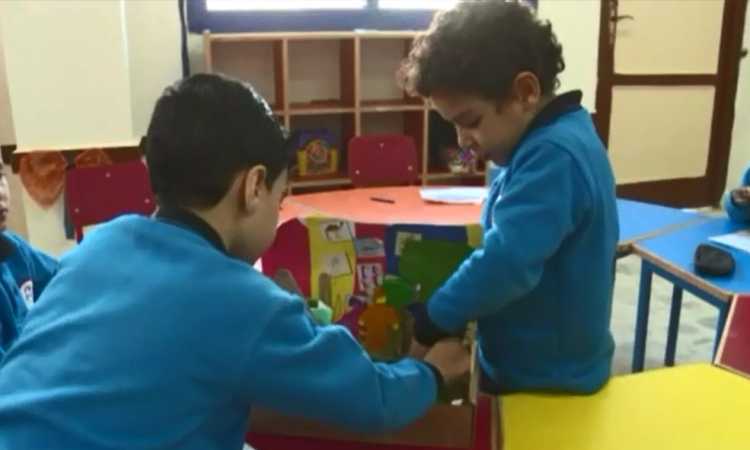 أطفال المدارس اليابانية
