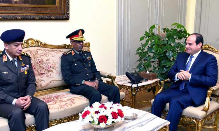 الرئيس السيسى ووزير الدفاع السودانى