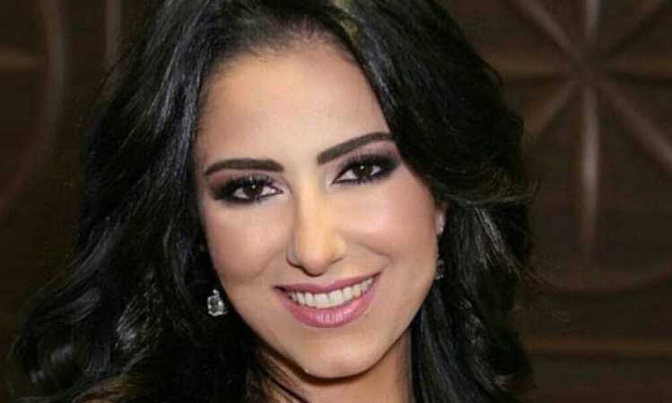 الفنانة حنان مطاوع 