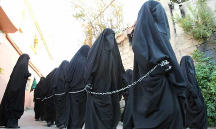 نساء داعش