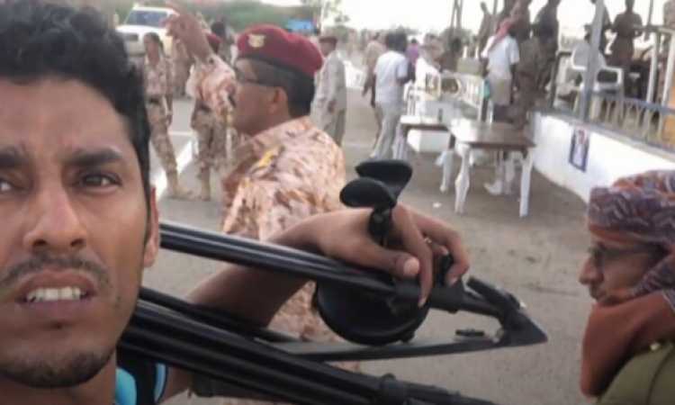 هجوم لميليشيات الحوثى على عرض عسكرى