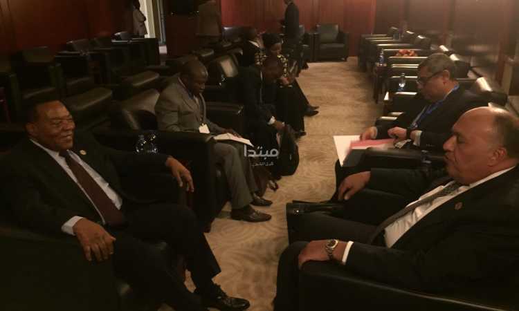 سامح شكرى مع نظيره التنزانى