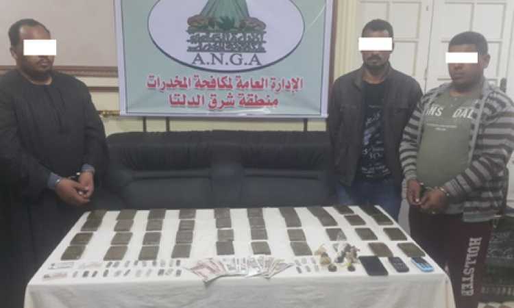 المتهمين